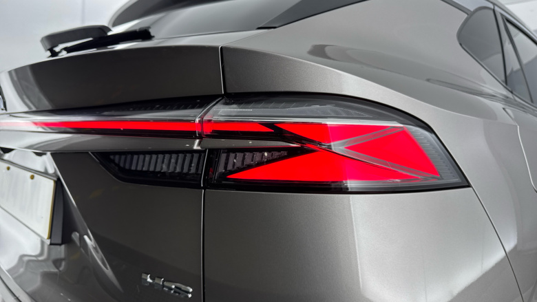 MG HS 1.5 T-GDI Trophy 5dr DCT Petrol Hatchback